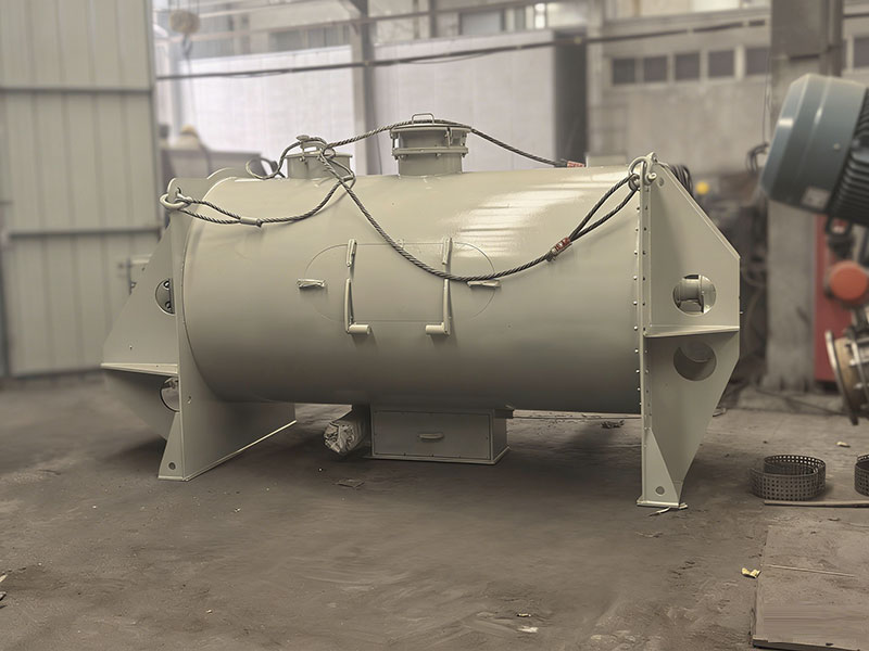 Proporciona una mezcla uniforme y de alta eficiencia con una durabilidad excepcional para la producción de cemento coloreado